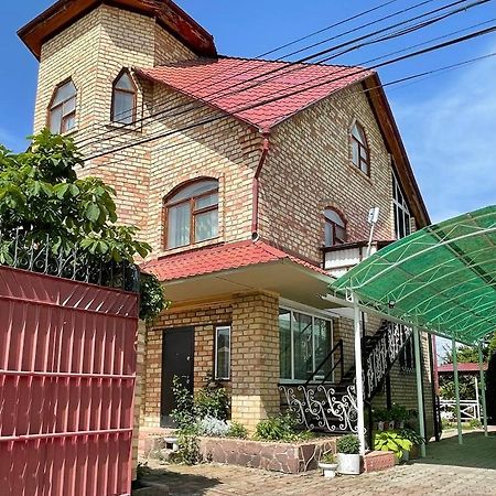 Guest House Visit Cholpon-Ata Exterior foto