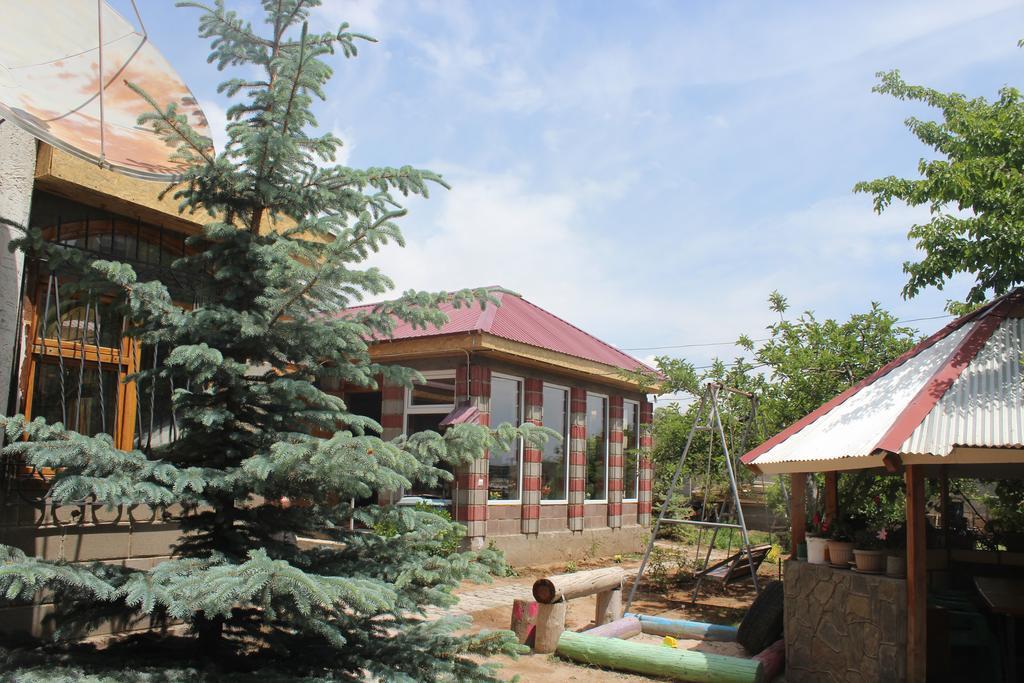 Guest House Visit Cholpon-Ata Exterior foto